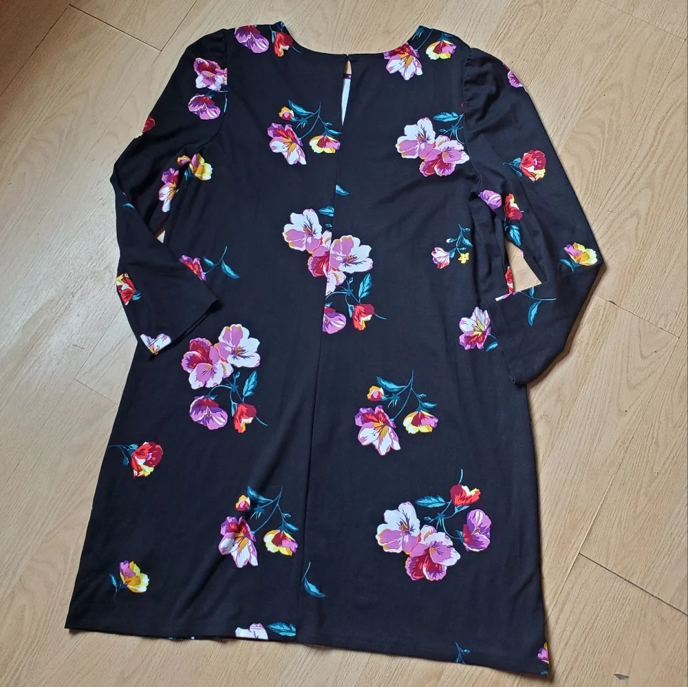 Old Navy Woman's Size XXL Black along Sleeve Floral Dress. - Picture 2 of 10